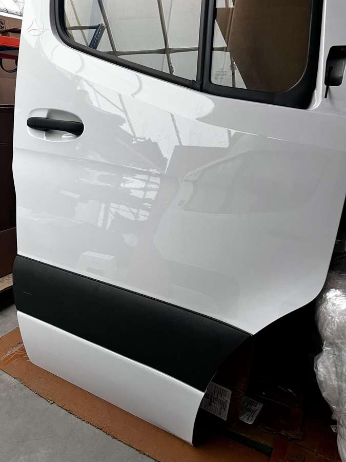 Mercedes-Benz Sprinter, cargo vans