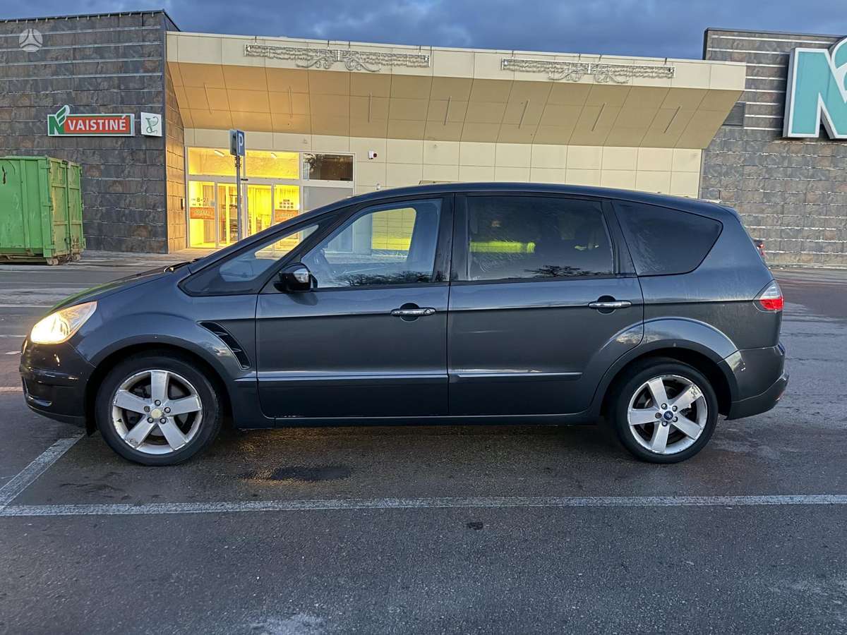 Ford S-MAX, Универсал
