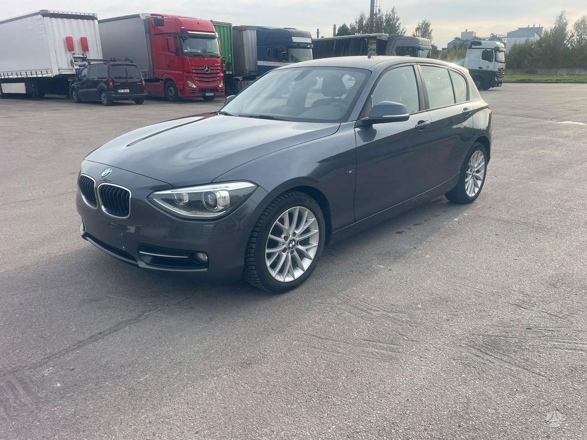 BMW 118, 2.0 l., hatchback