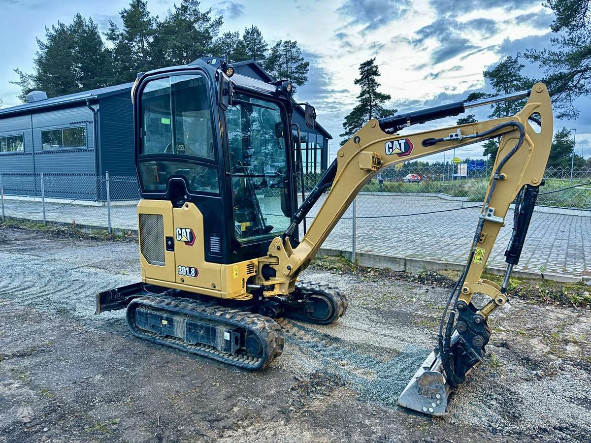 Caterpillar 301.8, мини-экскаваторы
