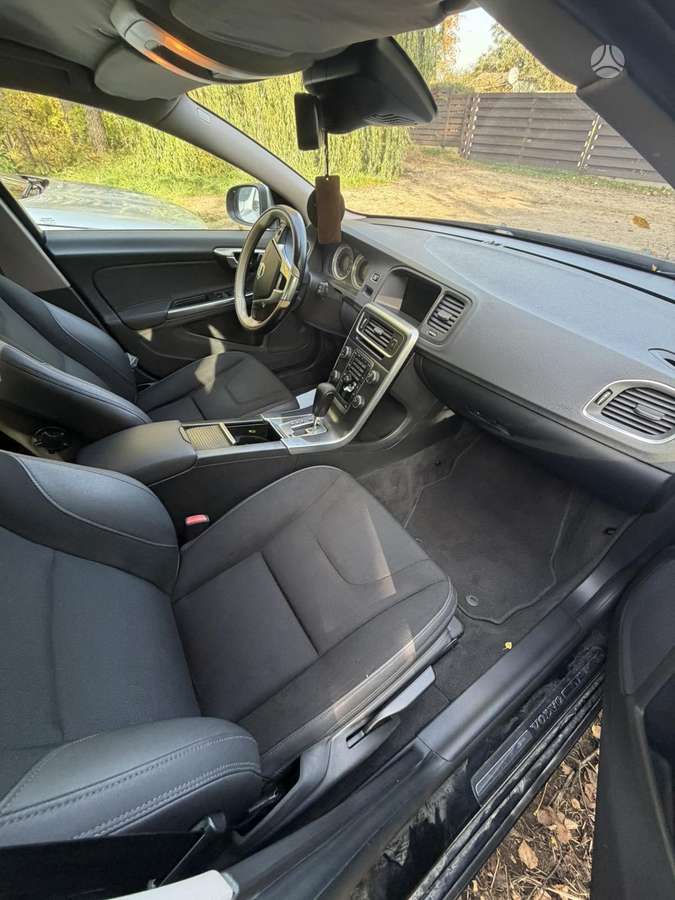 Volvo V60, 2.0 l., Универсал