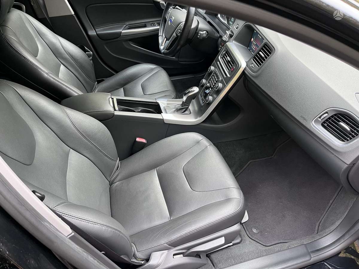 Volvo V60, 2.0 l., Универсал