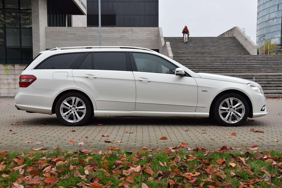 Mercedes-Benz E350, 3.0 l., Универсал