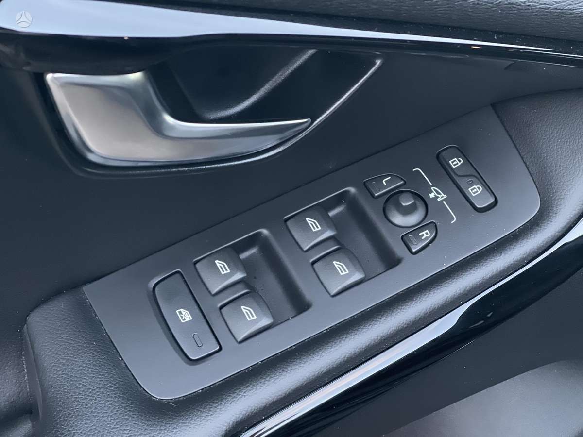 Volvo V40, 2.0 l., hatchback