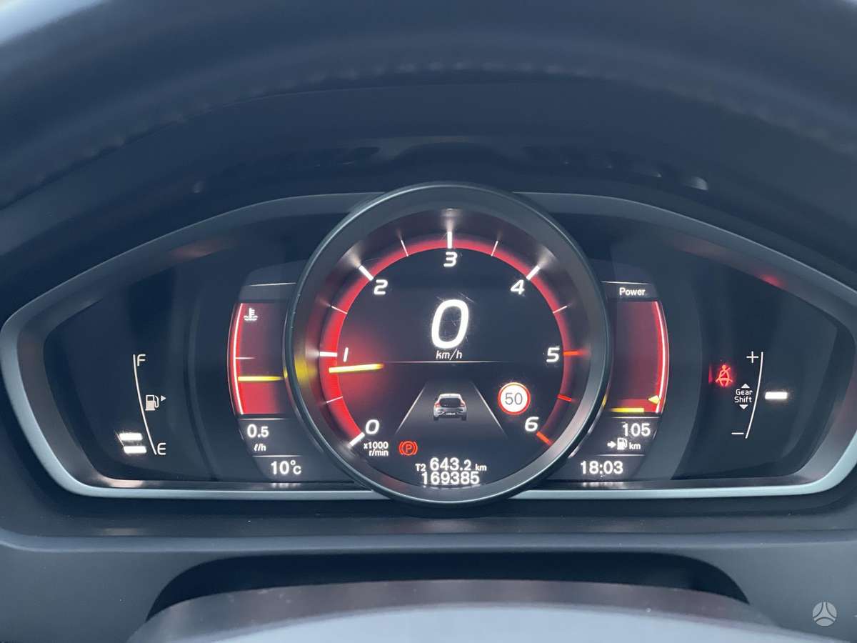 Volvo V40, 2.0 l., hatchback