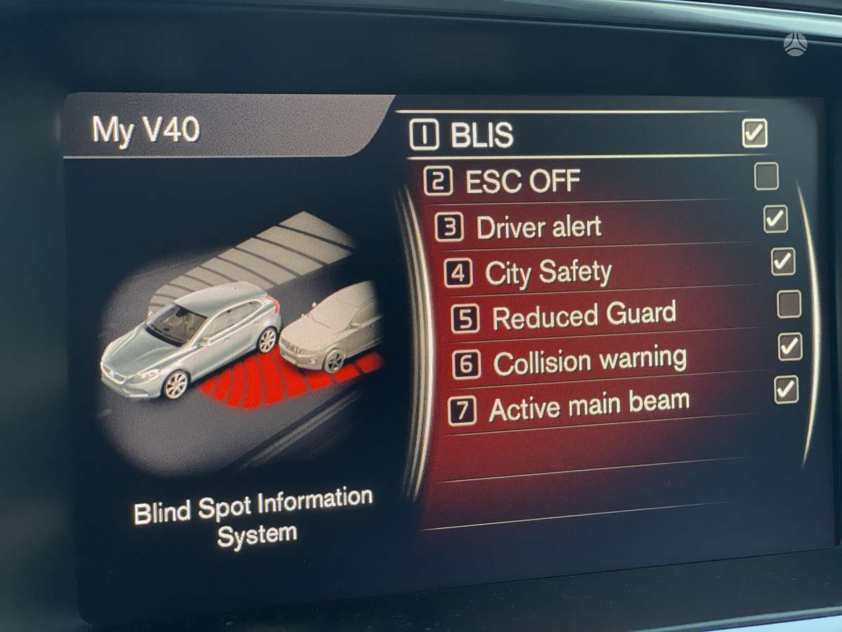 Volvo V40, 2.0 l., hatchback