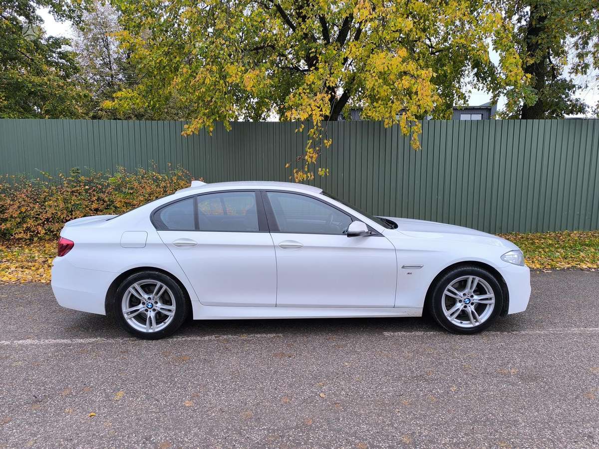 BMW 520, 2.0 l., Седан