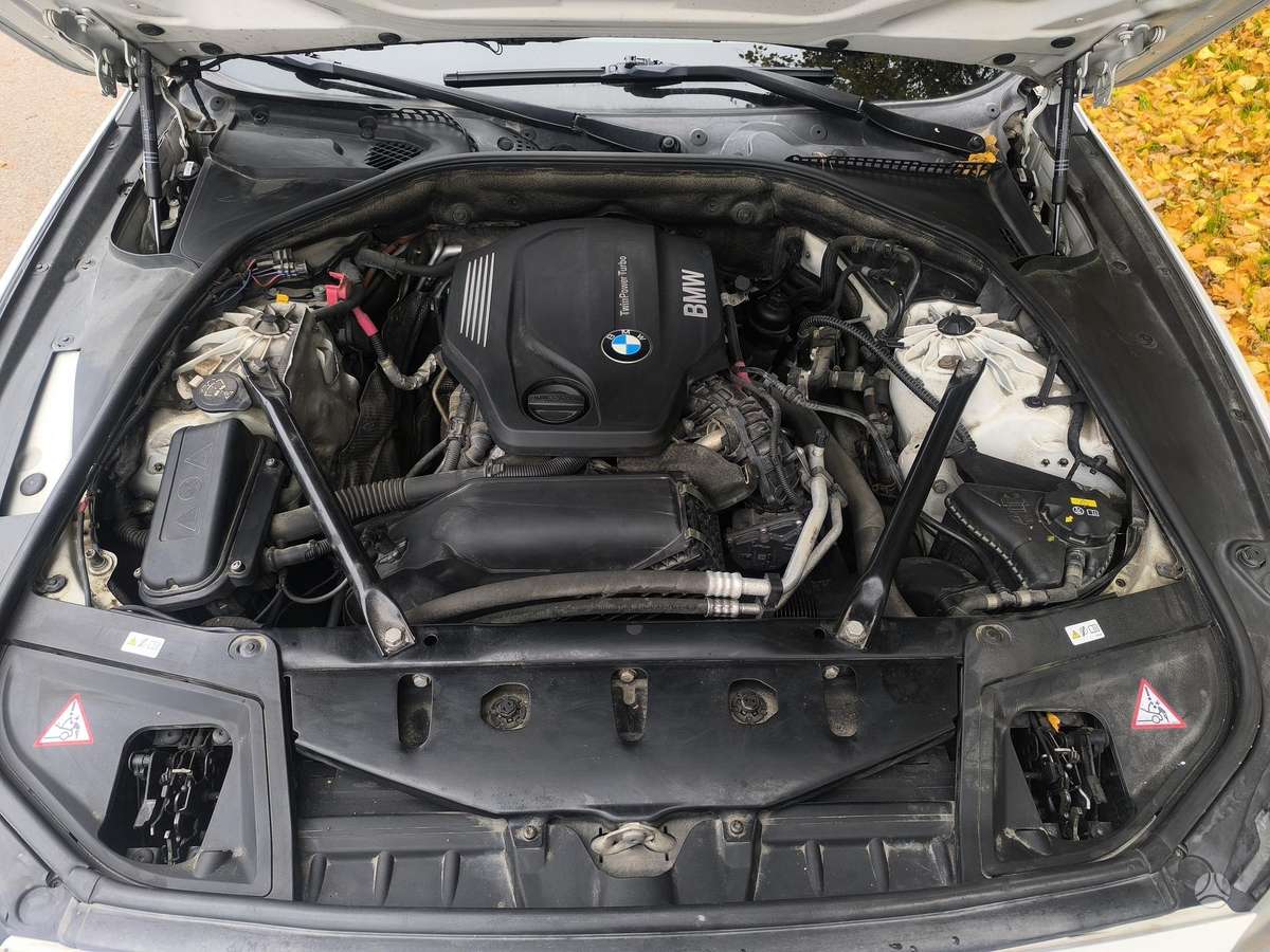 BMW 520, 2.0 l., Седан