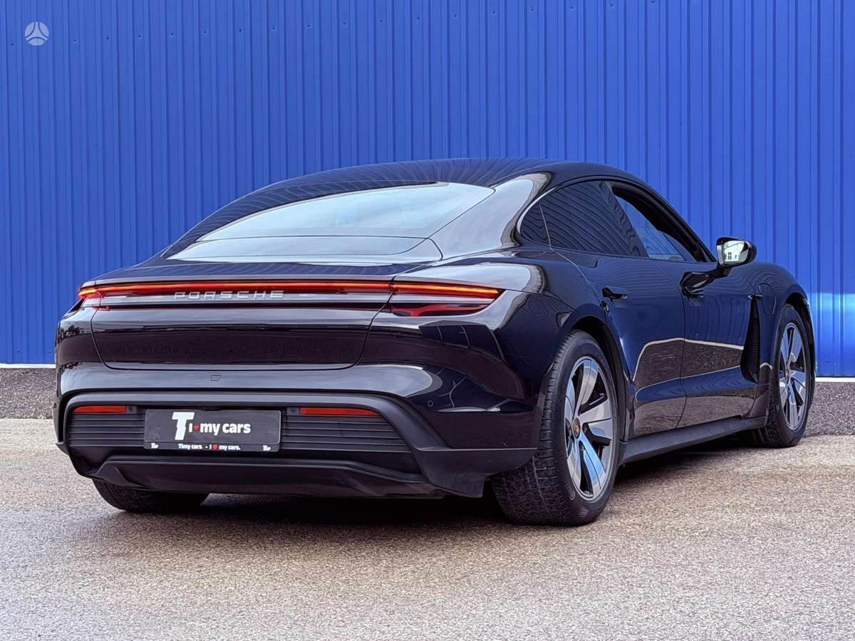 Porsche Taycan, hatchback