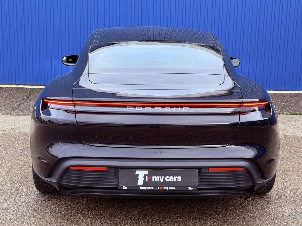 Porsche Taycan, Хэтчбек