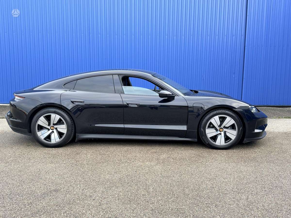 Porsche Taycan, Хэтчбек