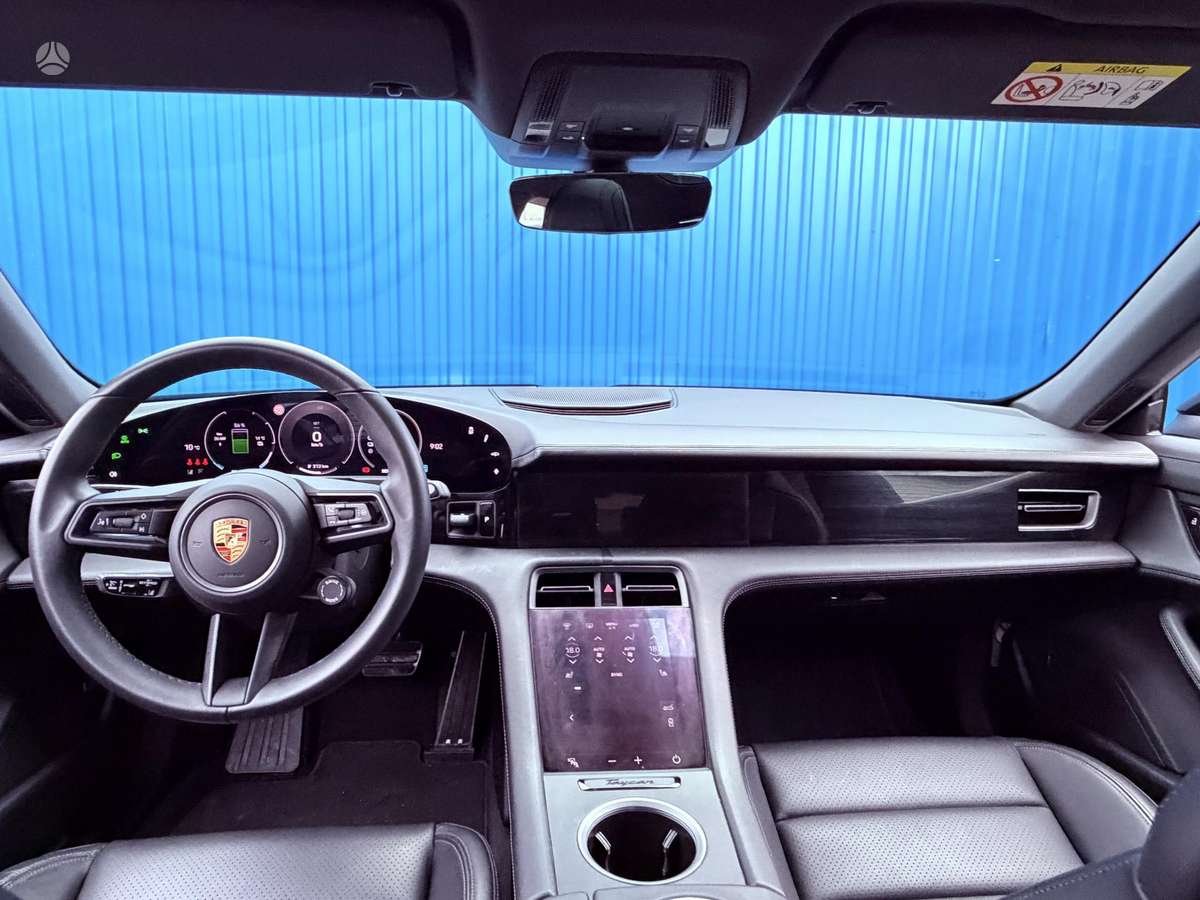 Porsche Taycan, Хэтчбек