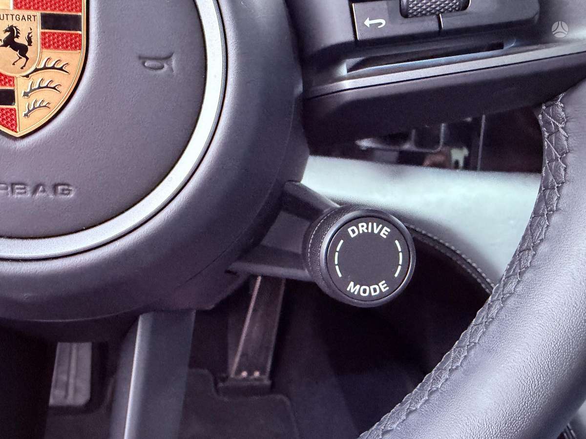 Porsche Taycan, Хэтчбек