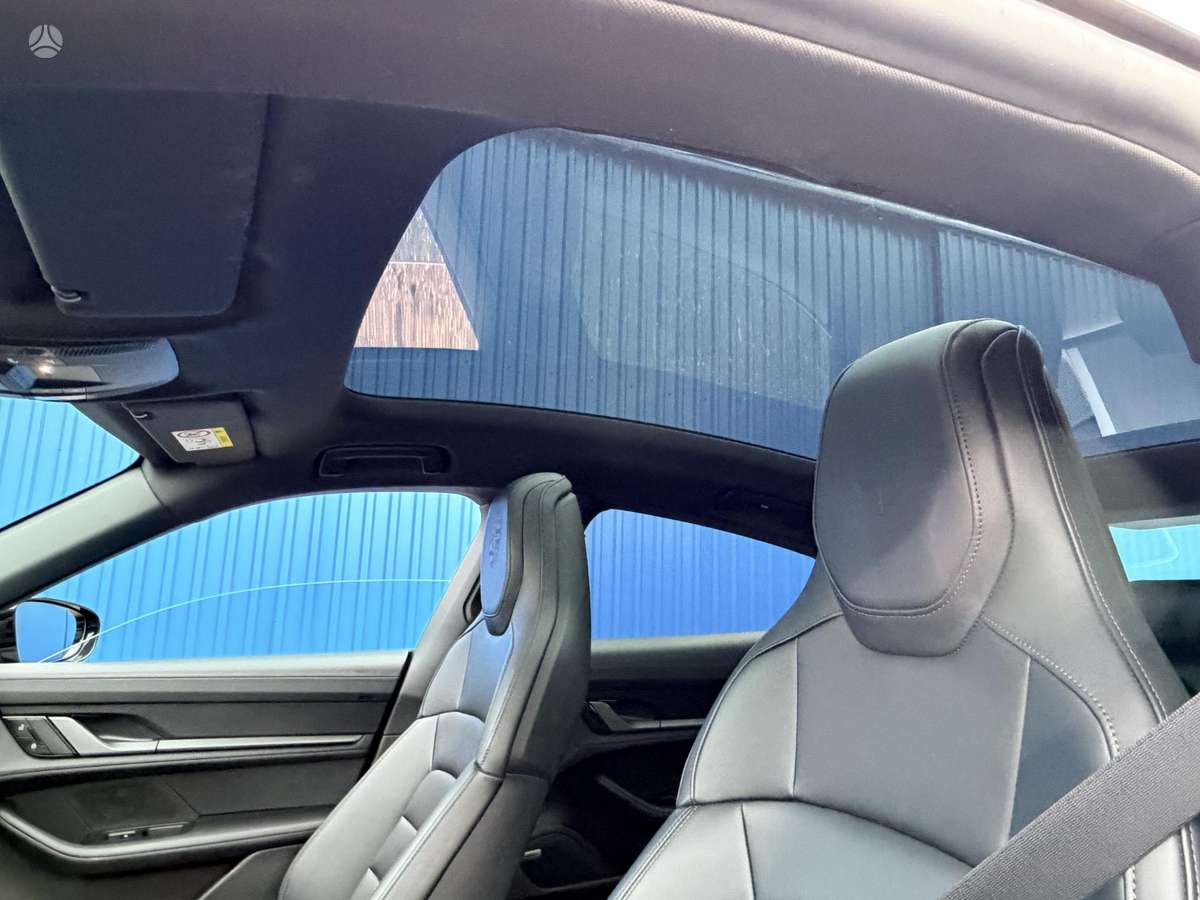 Porsche Taycan, Хэтчбек