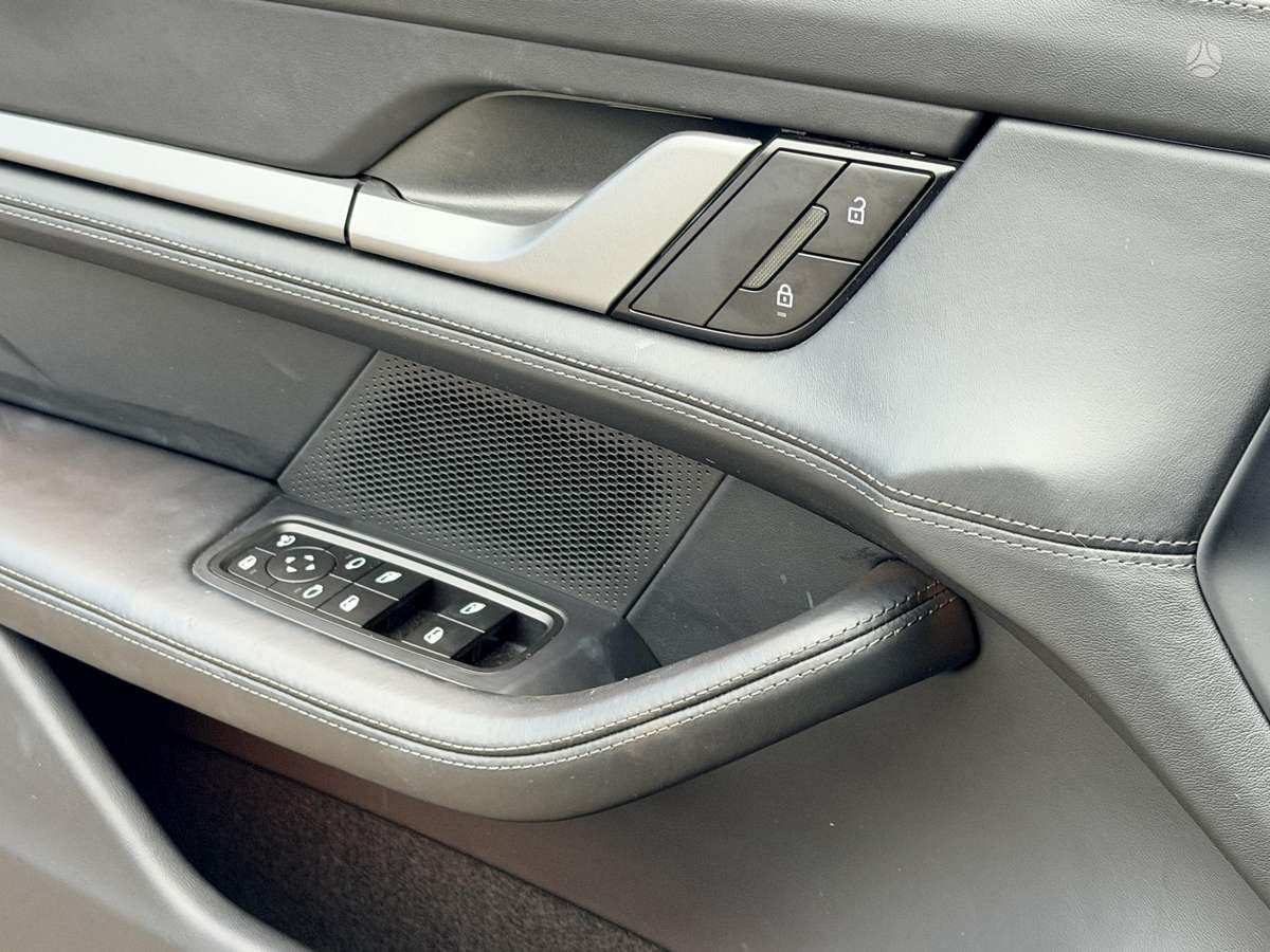 Porsche Taycan, hatchback