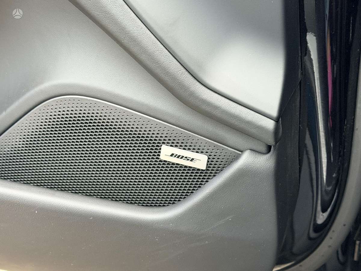 Porsche Taycan, hatchback