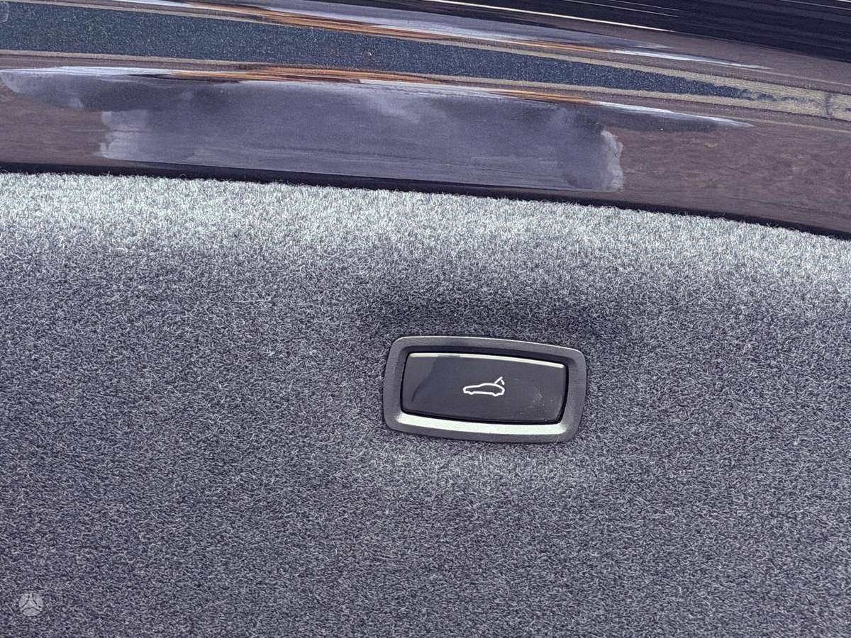 Porsche Taycan, Хэтчбек