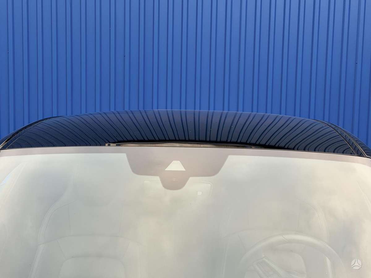Porsche Taycan, Хэтчбек