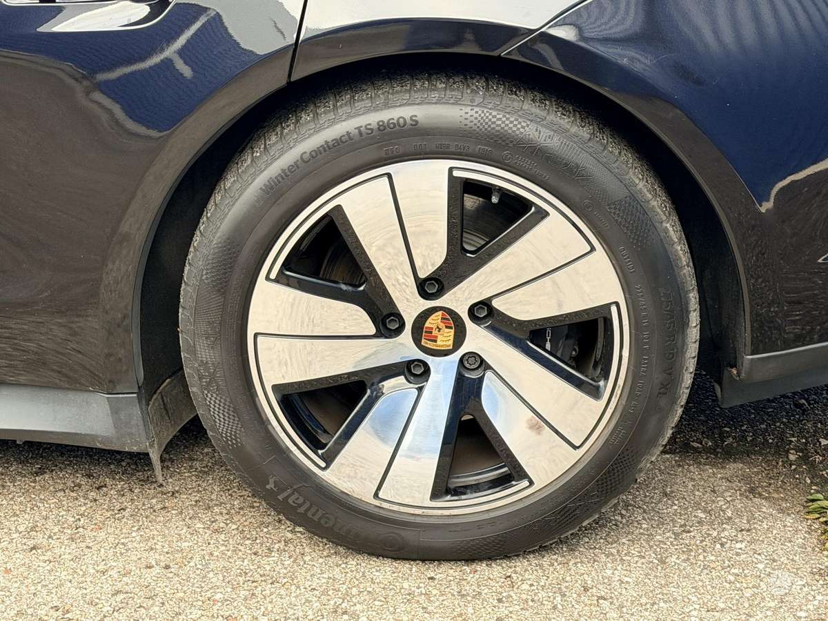 Porsche Taycan, Хэтчбек