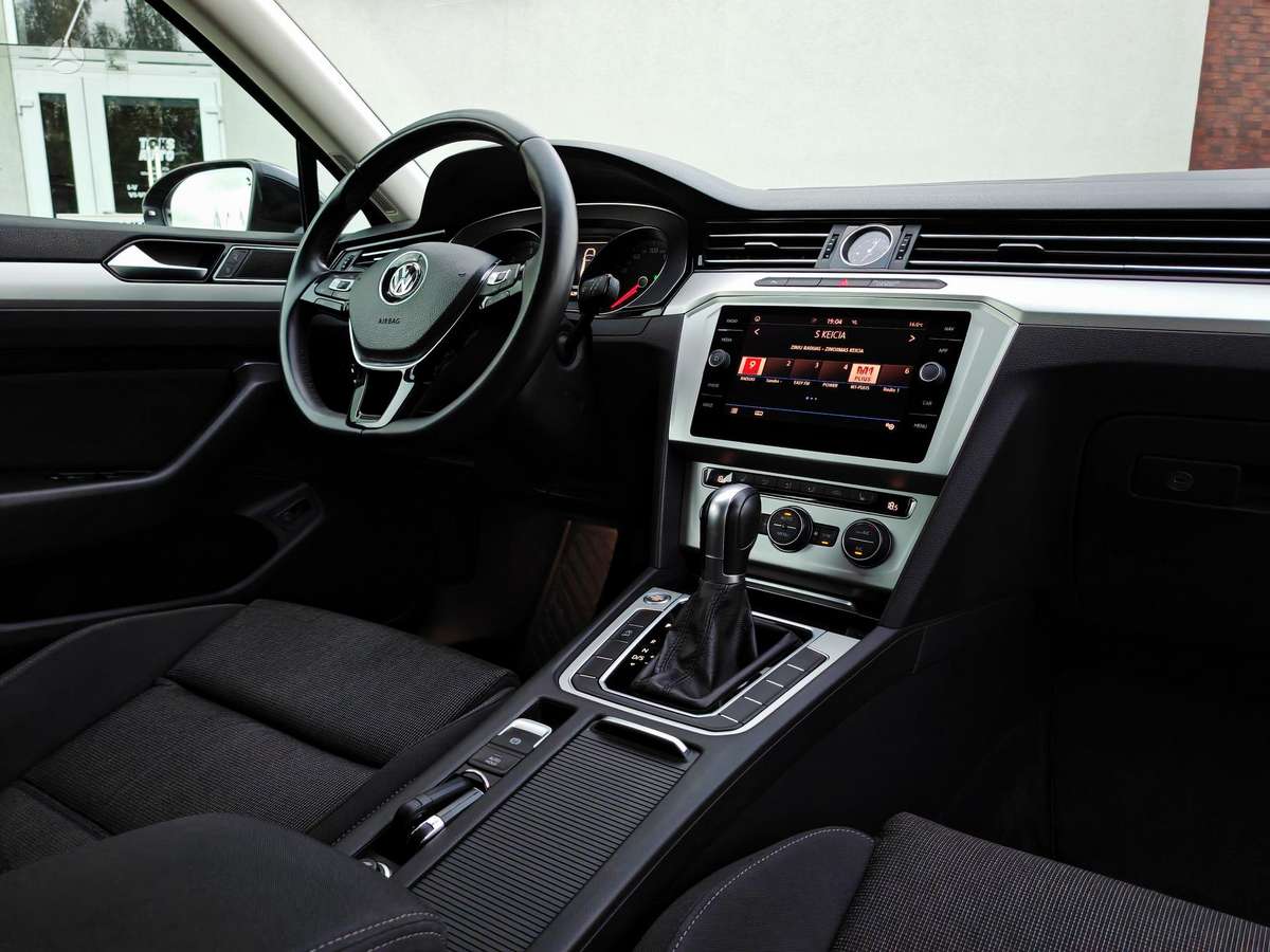 Volkswagen Passat, 2.0 l., Универсал