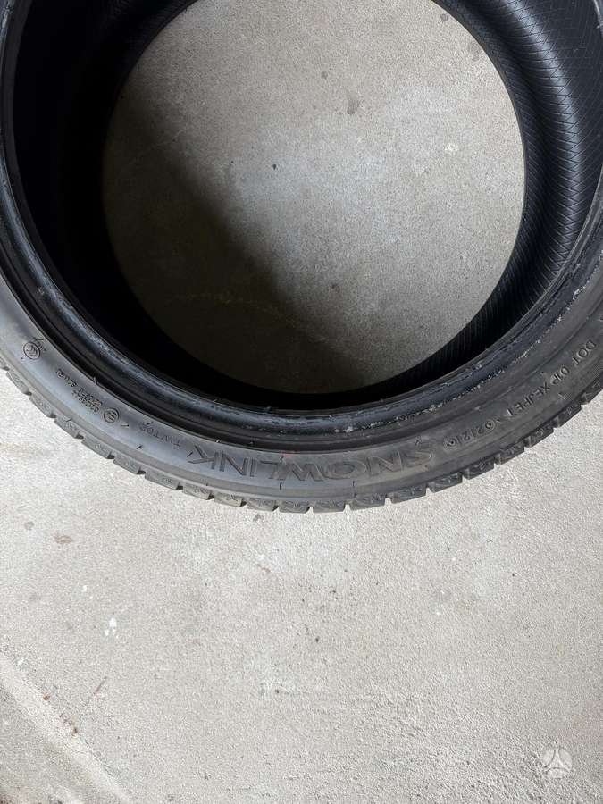 Triangle, universalios 245/40 R19