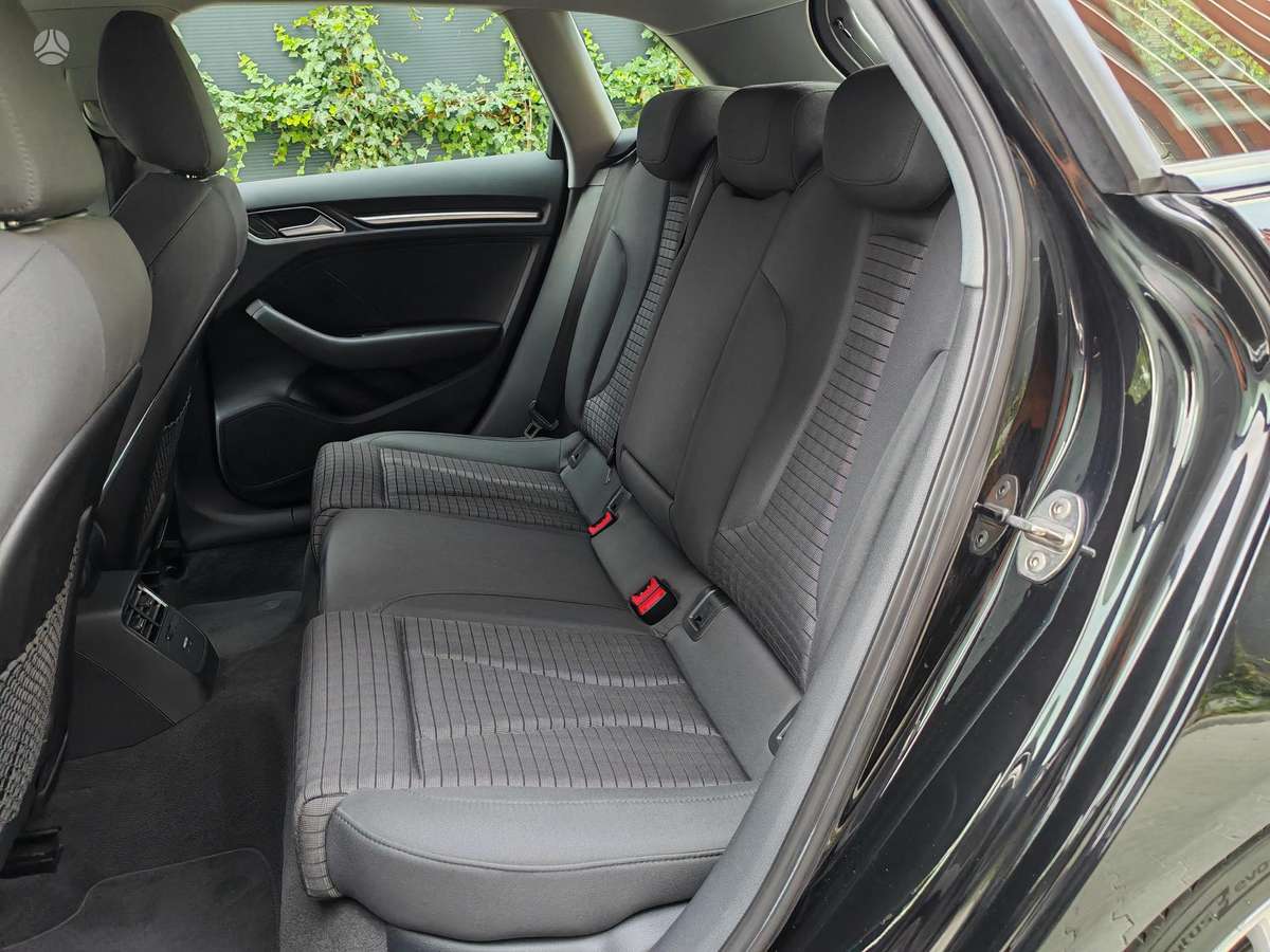 Audi A3, 1.0 l., Хэтчбек