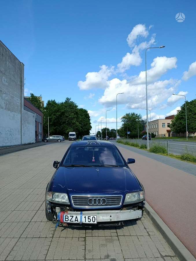 Audi A6, 1.8 l., Седан