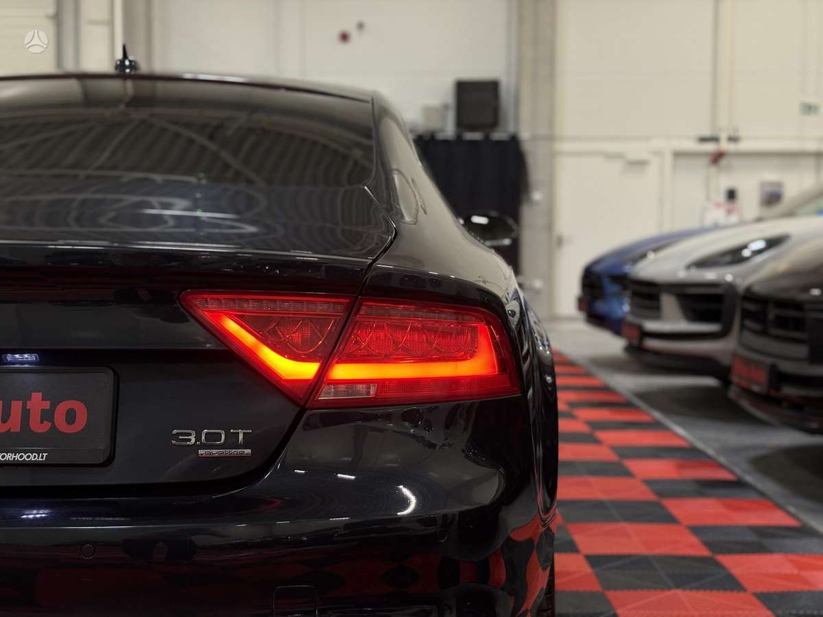 Audi A7, 3.0 l., Седан