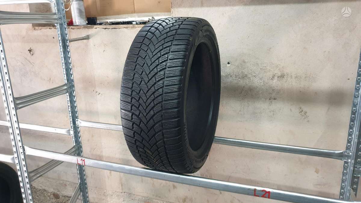 Bridgestone Blizzak LM005, winter 235/45 R18