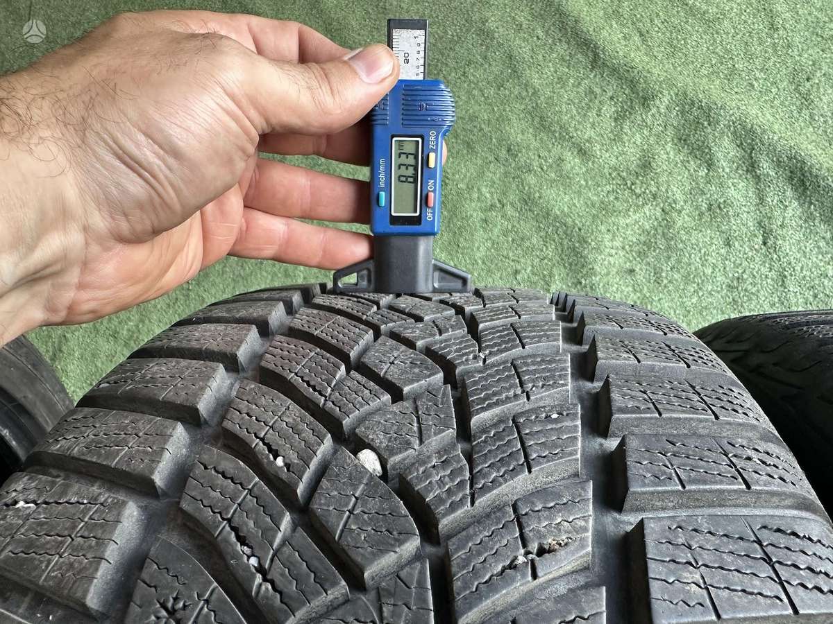 Goodyear 7mm, 2020m, зимние 245/40 R18