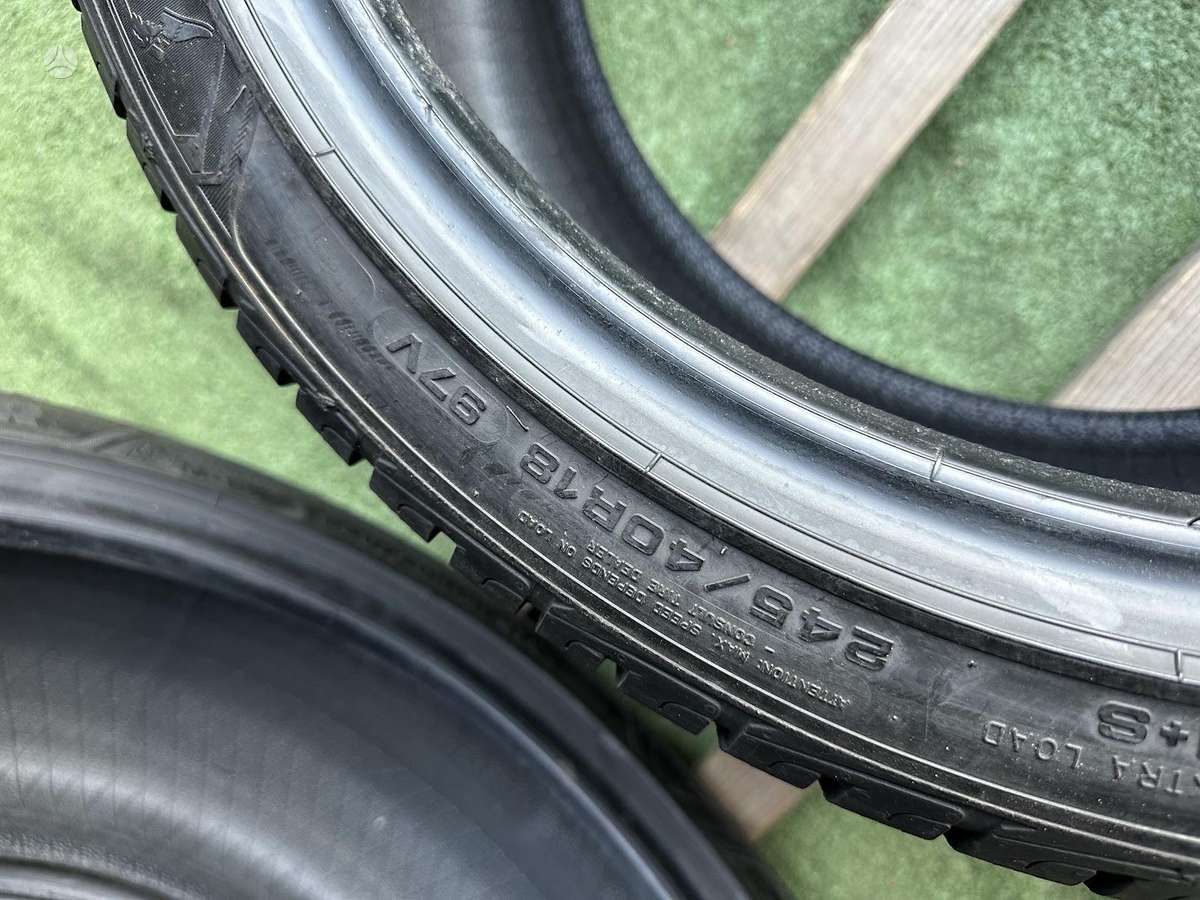Goodyear 7mm, 2020m, зимние 245/40 R18