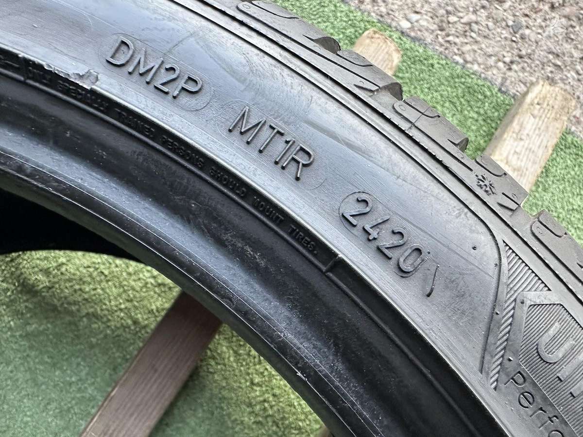 Goodyear 7mm, 2020m, зимние 245/40 R18