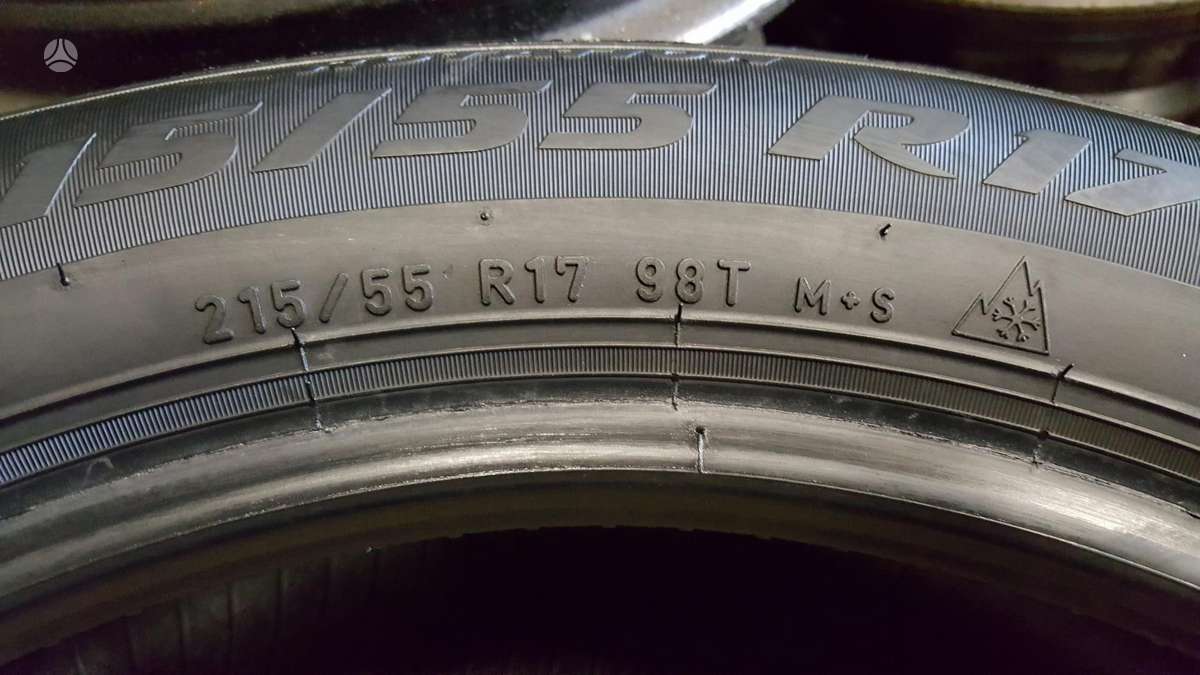 Pirelli ICE ZERO, зимние 215/55 R17