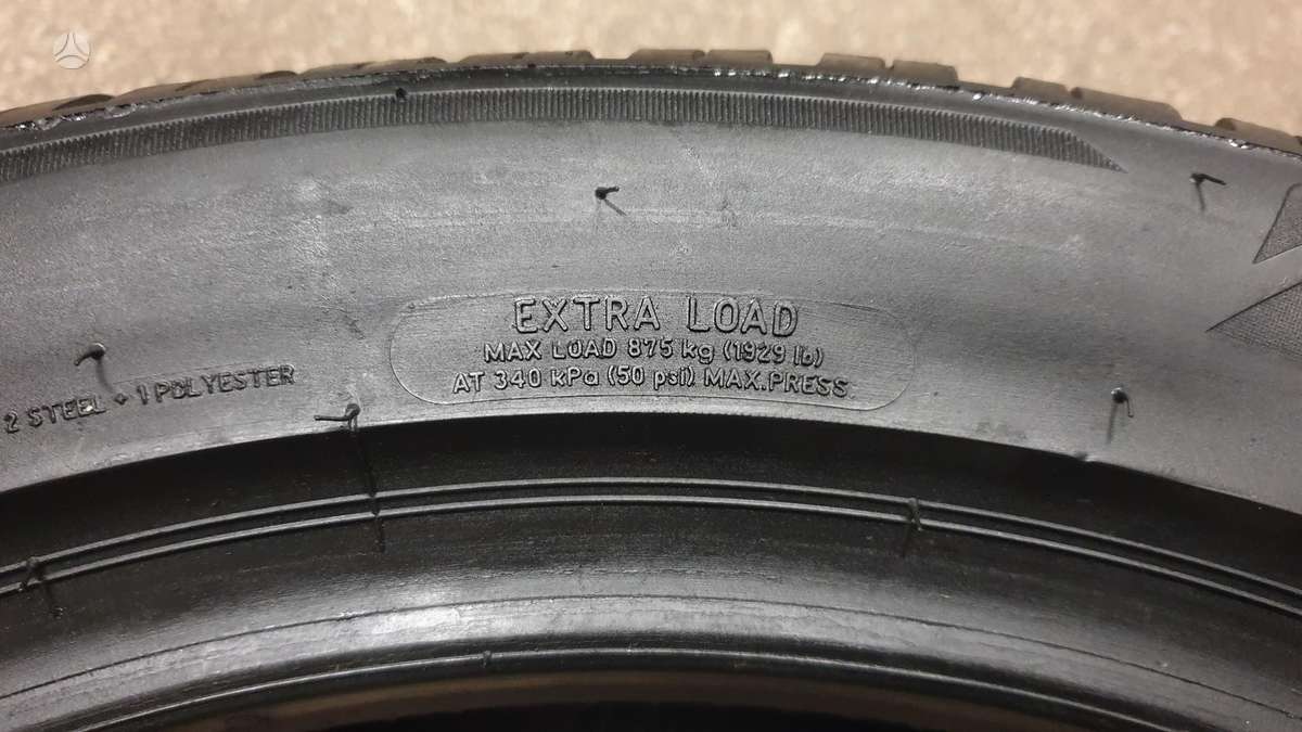 Bridgestone Blizzak LM005, winter 235/50 R19