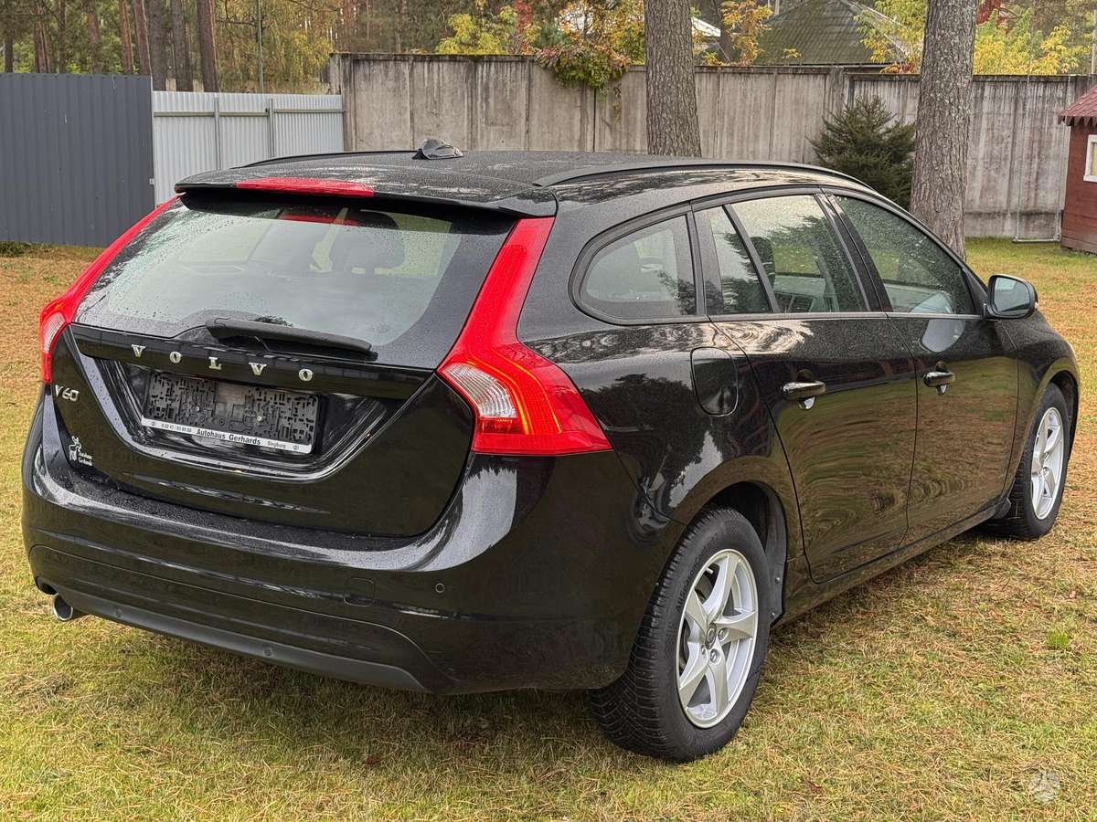 Volvo V60, 2.0 l., Хэтчбек