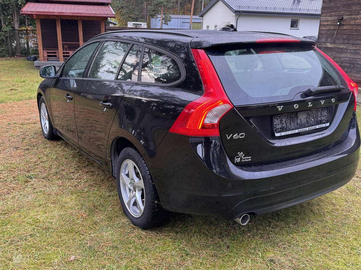 Volvo V60, 2.0 l., Хэтчбек
