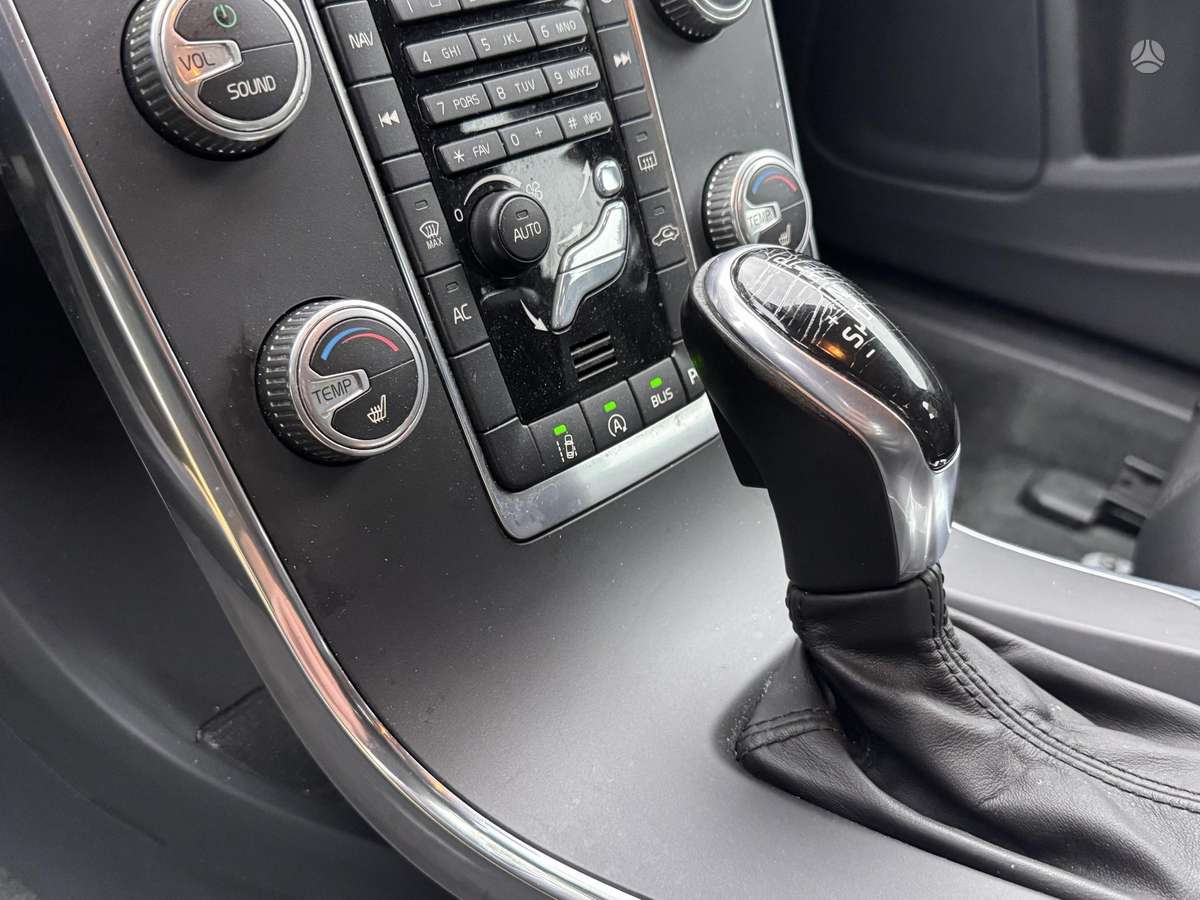 Volvo V60, 2.0 l., Хэтчбек