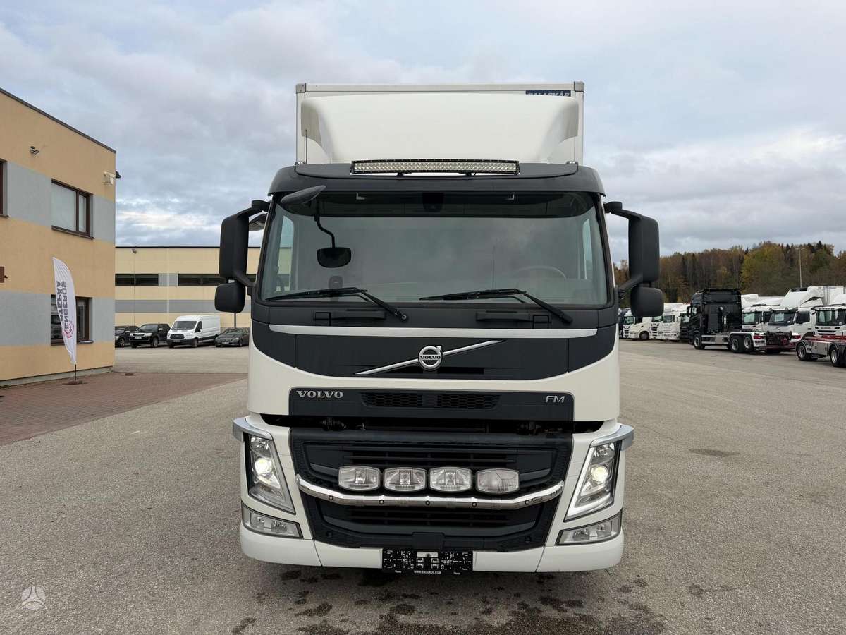 Volvo FM330 4x2, šaldytuvai