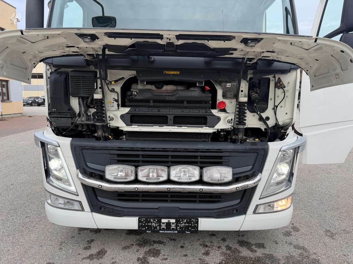 Volvo FM330 4x2, рефрижераторы