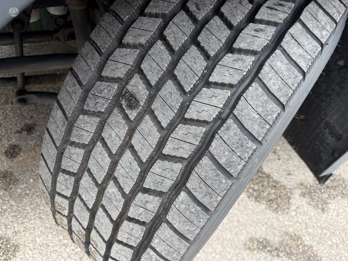 Volvo FM330 4x2, šaldytuvai