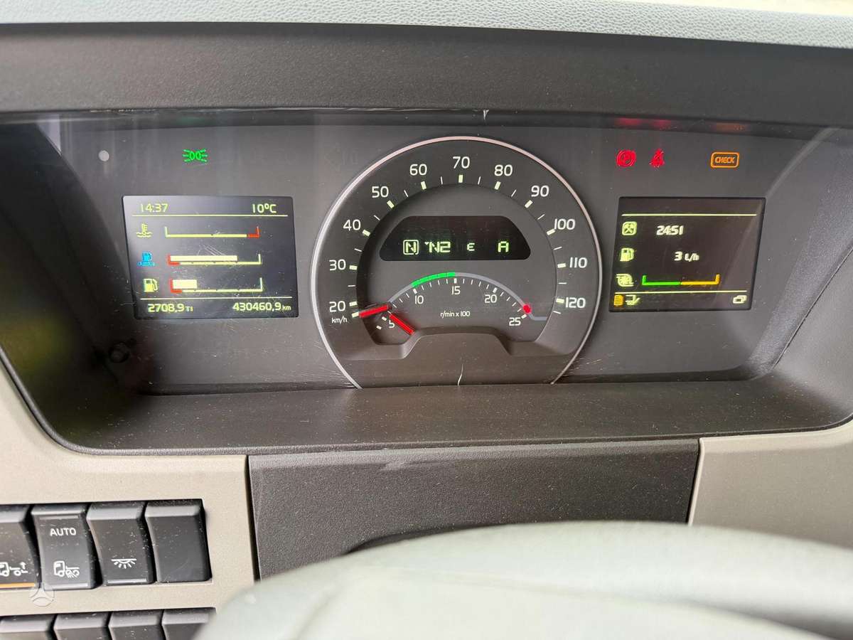 Volvo FM330 4x2, šaldytuvai