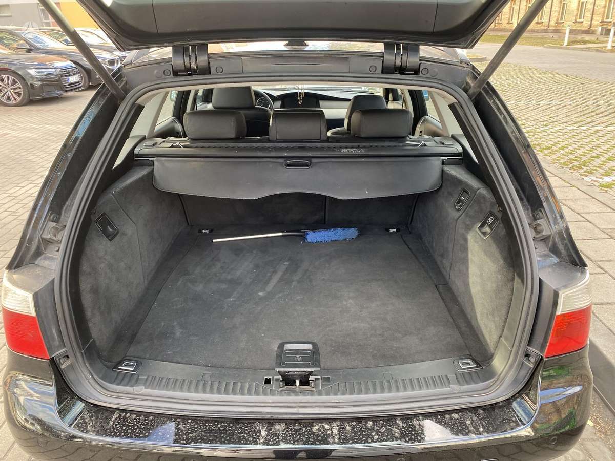 BMW 525, 2.5 l., Универсал