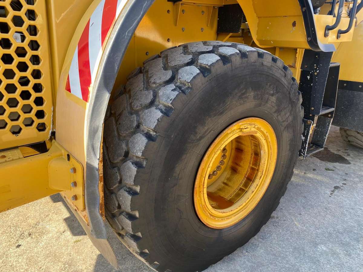 Caterpillar 962K, frontal loader