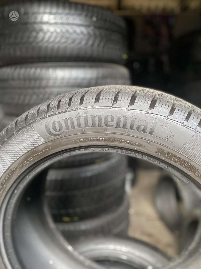 Continental, зимние 235/55 R19