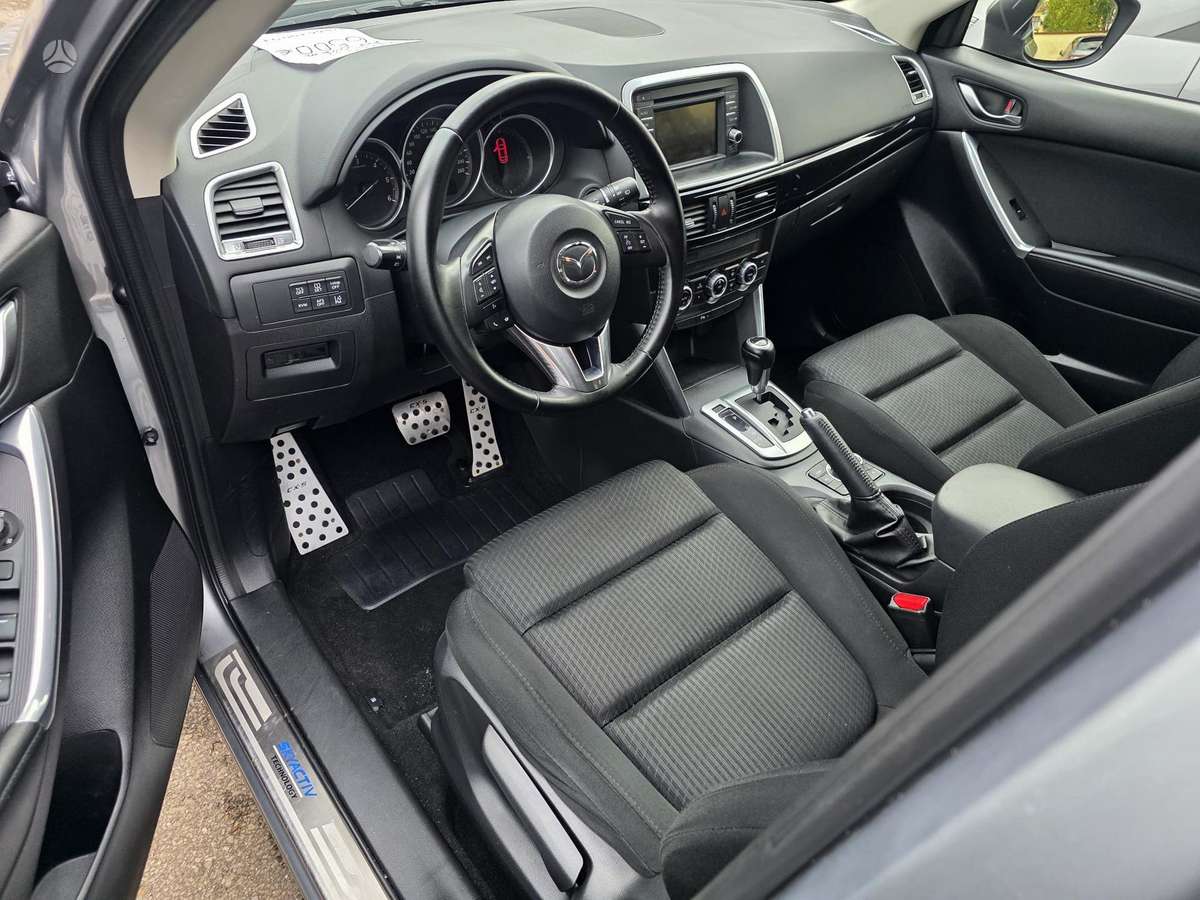 Mazda CX-5, 2.2 l., off-road / crossover