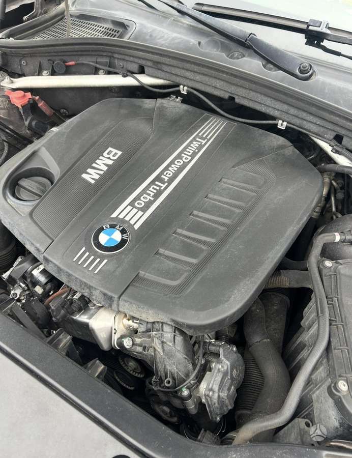 BMW X3 for parts. Parduodamas visas dalimis n57d30a 190kw yra visos d