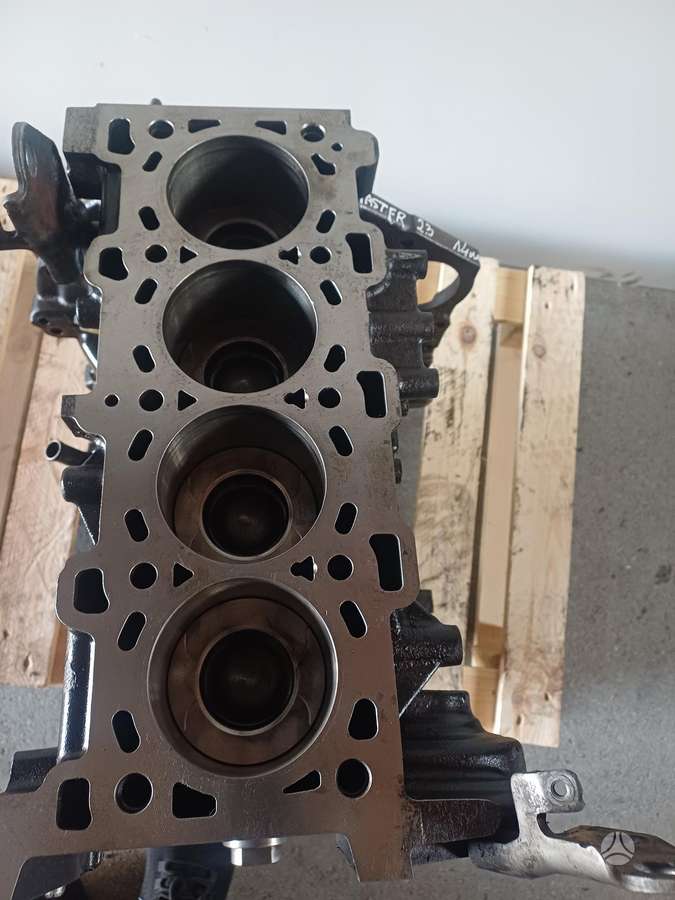 Renault Master, M9T870, engine