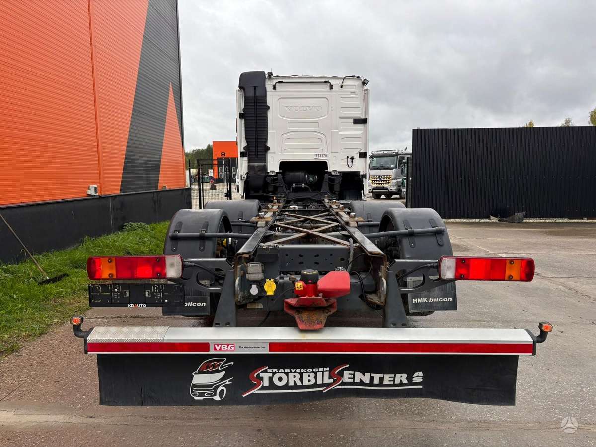 Volvo FH 500 6x2*4, шасси