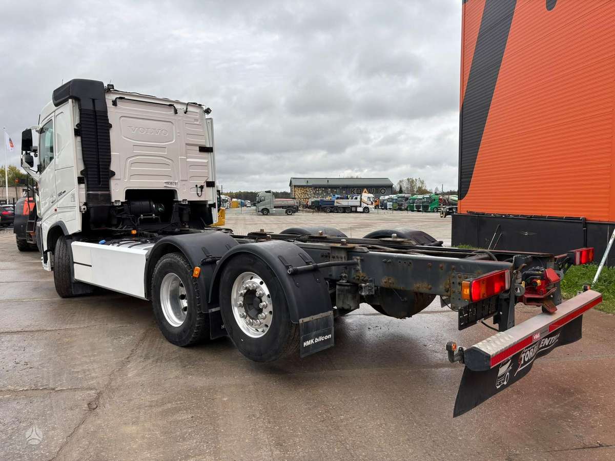 Volvo FH 500 6x2*4, шасси