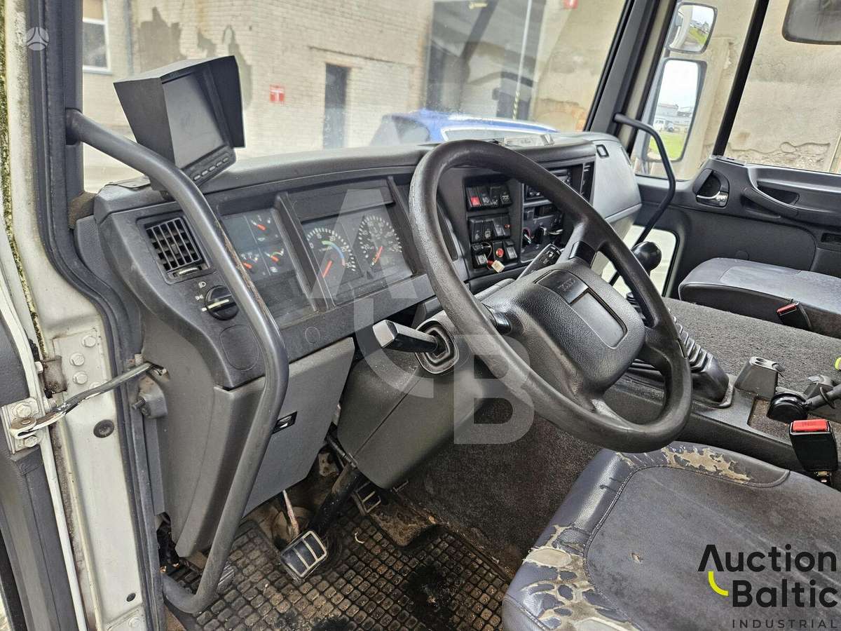 Volvo FL612, kietašoniai